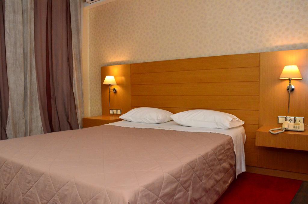 Deves Hotel ナフプリオ エクステリア 写真